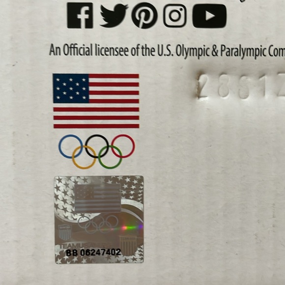 American Girl Team USA Snowboarding Set New in Box Olympics - Picture 4 of 4